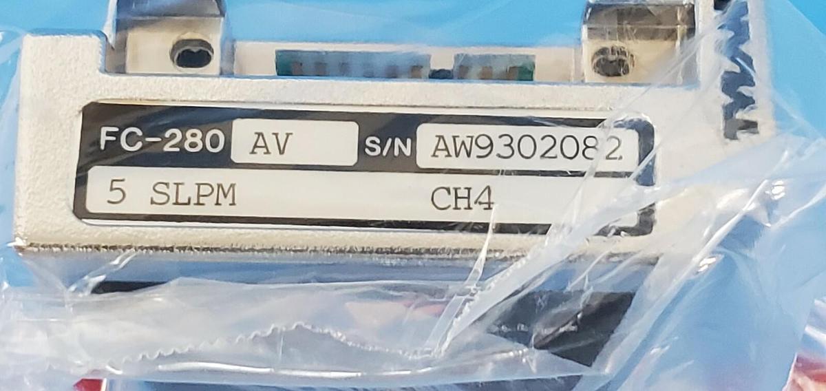 Used NEW TYLAN FC-280AV MASS FLOW CONTROLLER FC-280-AV 5 SLPM CH4