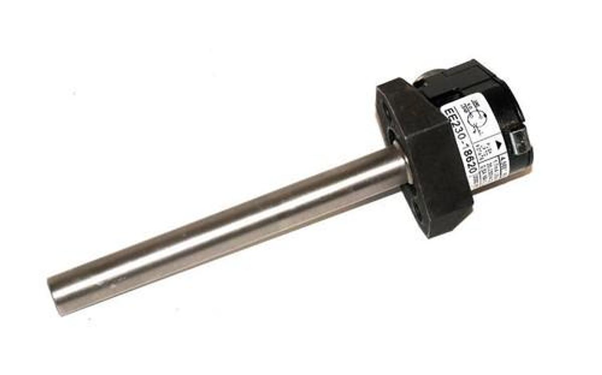Used NAMCO EE230-18620 LPR CYLINDRICATOR INDUCTIVE PROXIMITY SENSOR 4.560'' PROBE