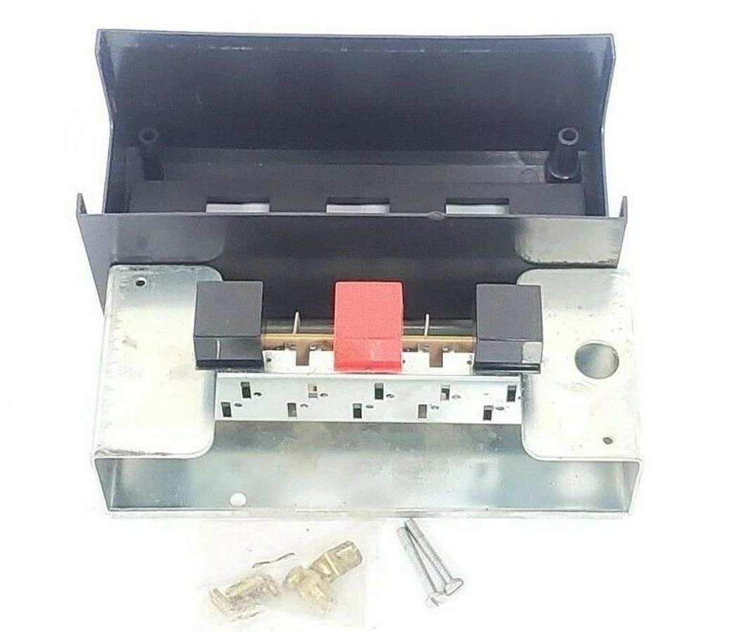 NIB STANLEY VEMCO 320-538 PUSHBUTTON STATION 3-BUTTON 320538
