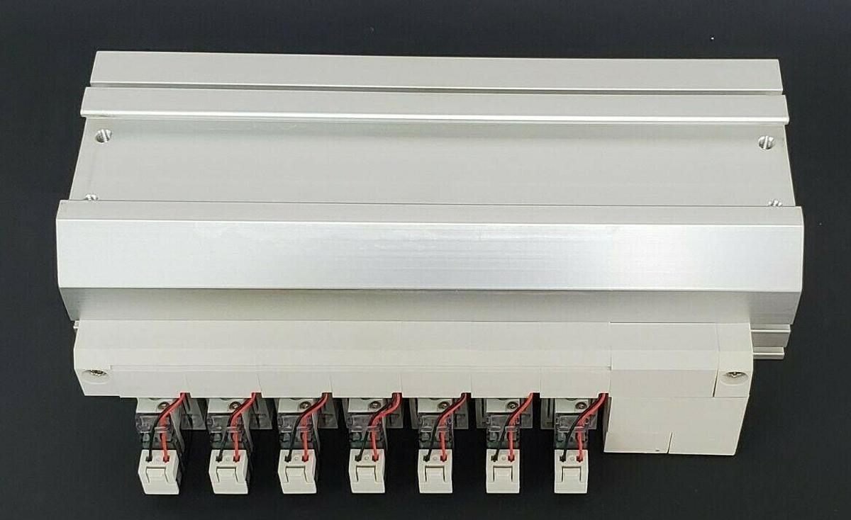 NIB CKD M4GB320R-08-T10RK-7-3 VALVE MANIFOLD ASSEMBLY DC24V, M4GB320R08T10RK73