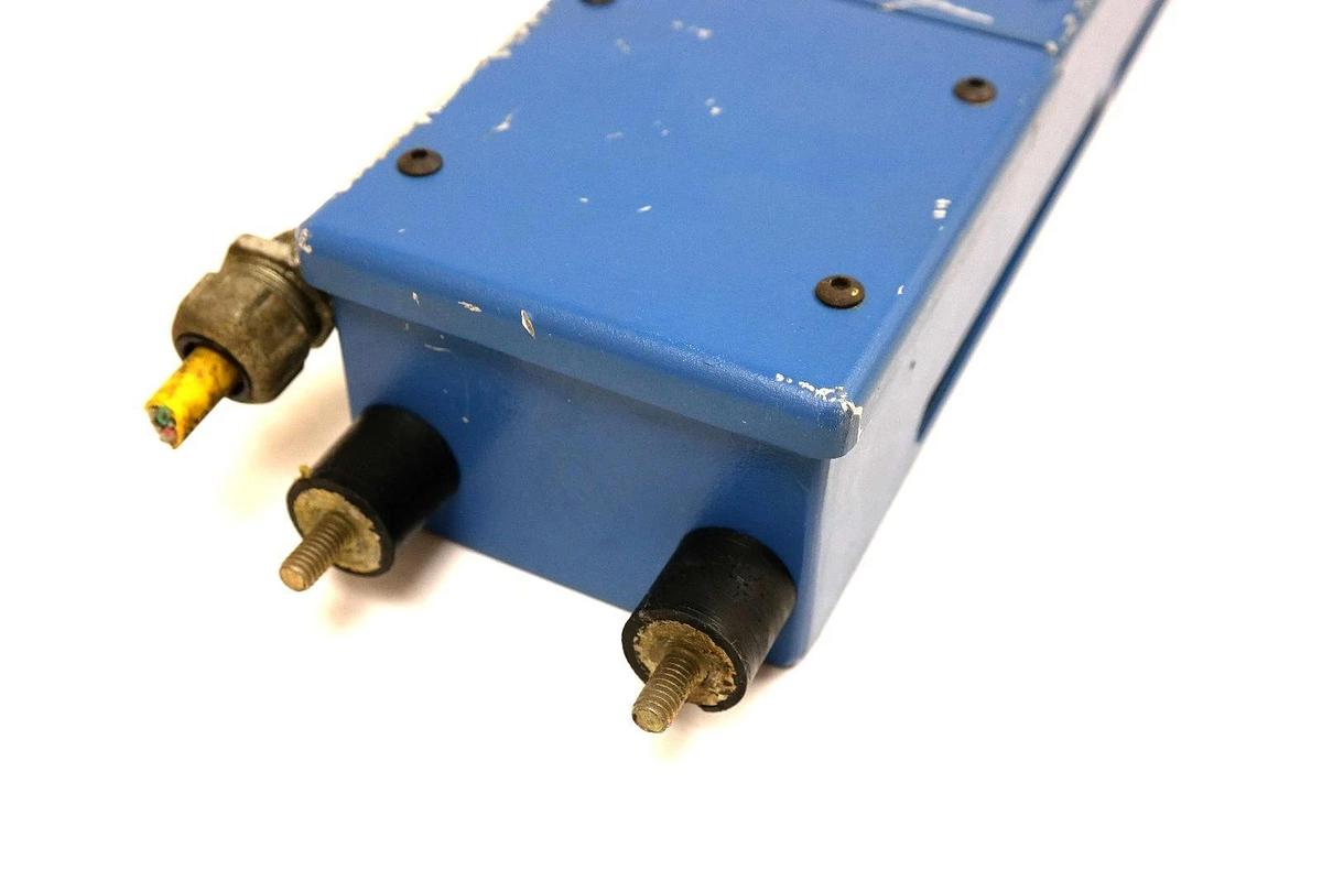 Refurbished TRIAD CONTROLS TR-36-2F-AU 36" 24VDC LIGHT CURTAIN EMITTER TR362FAU REPAIRED