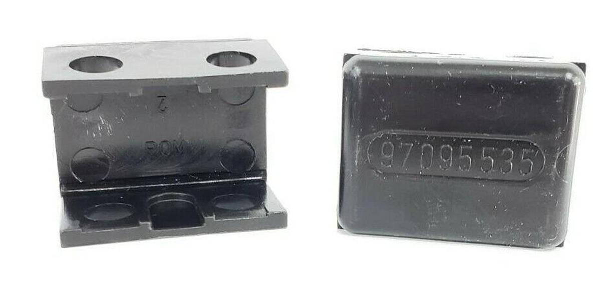LOT OF 39 NEW KISTERS 0097095535 CLIP-ON PACK CARRIERS 97095535 POM 2
