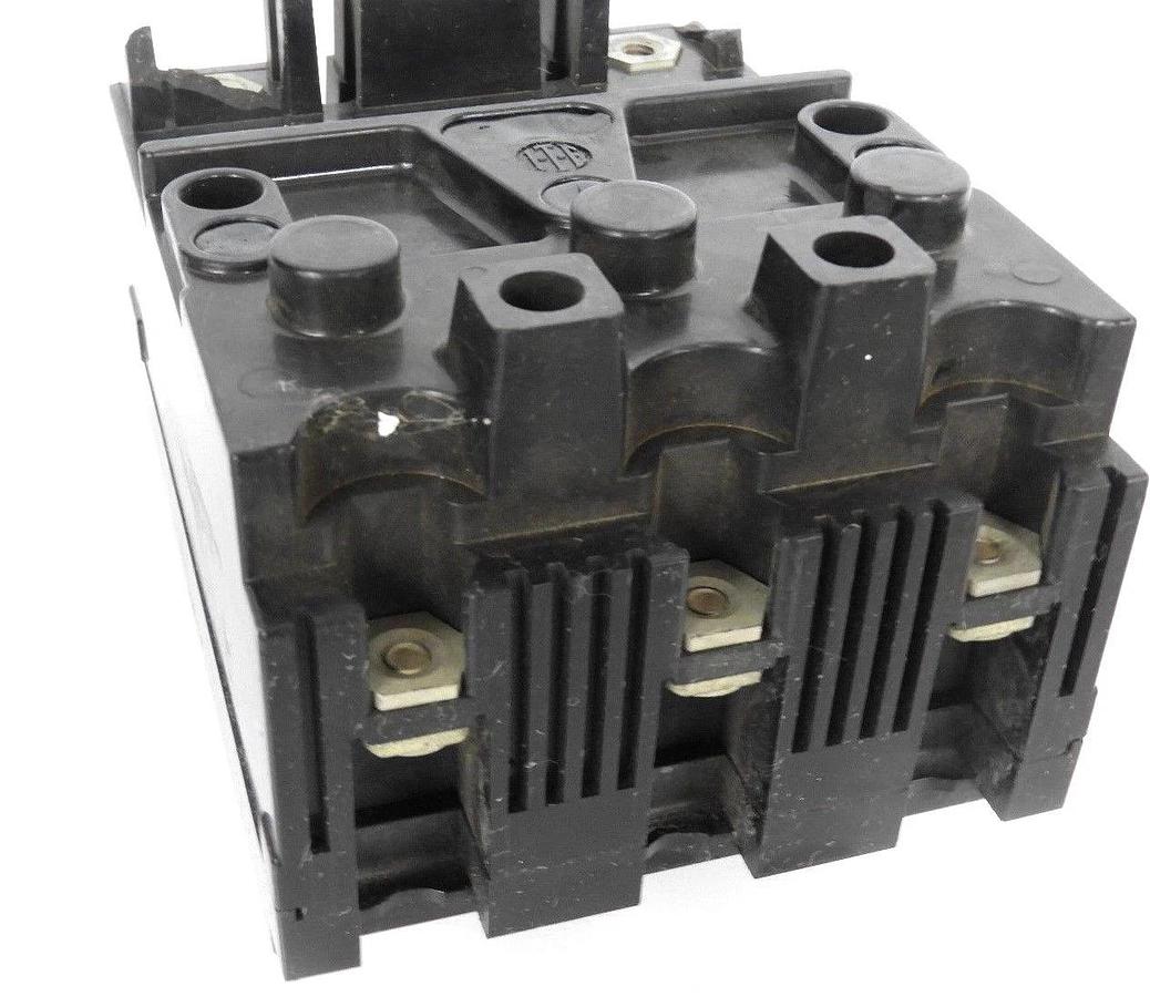 Used ITE SIEMENS ET-1571 CIRCUIT BREAKER ISSUE: BL-27, 15 AMP, 3 POLE, 240VAC
