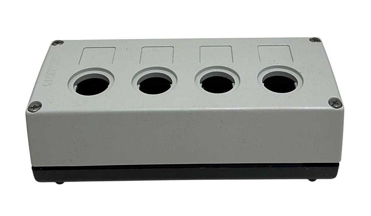 3 SIEMENS 3SB3 804-0AA3 / 3SB38040AA3 EMPTY ENCLOSURES FOR COMMAND DEVICES NSMP