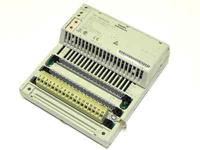 Used SCHNEIDER AUTOMATION TSX MOMENTUM 170ADM35011 I/O BASE WITH 170NEF11021