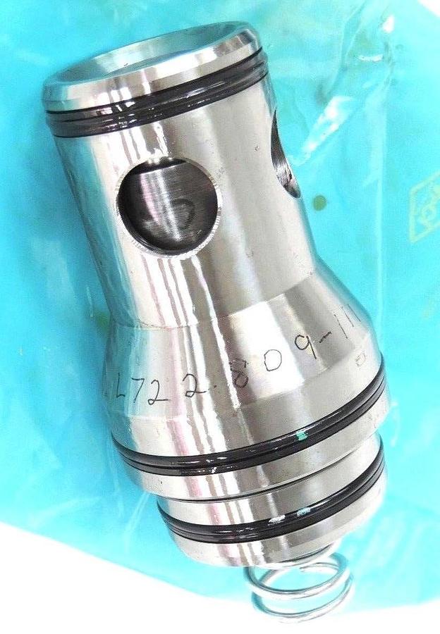 Used NEW OILGEAR COMPANY L722809-111, L722809-102 PRESSURE VALVE REDUCER