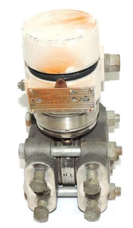 Used ABB TAYLOR INSTRUMENT 2500 PSIG ELECTRONIC TRANSMITTER 2500PSIG