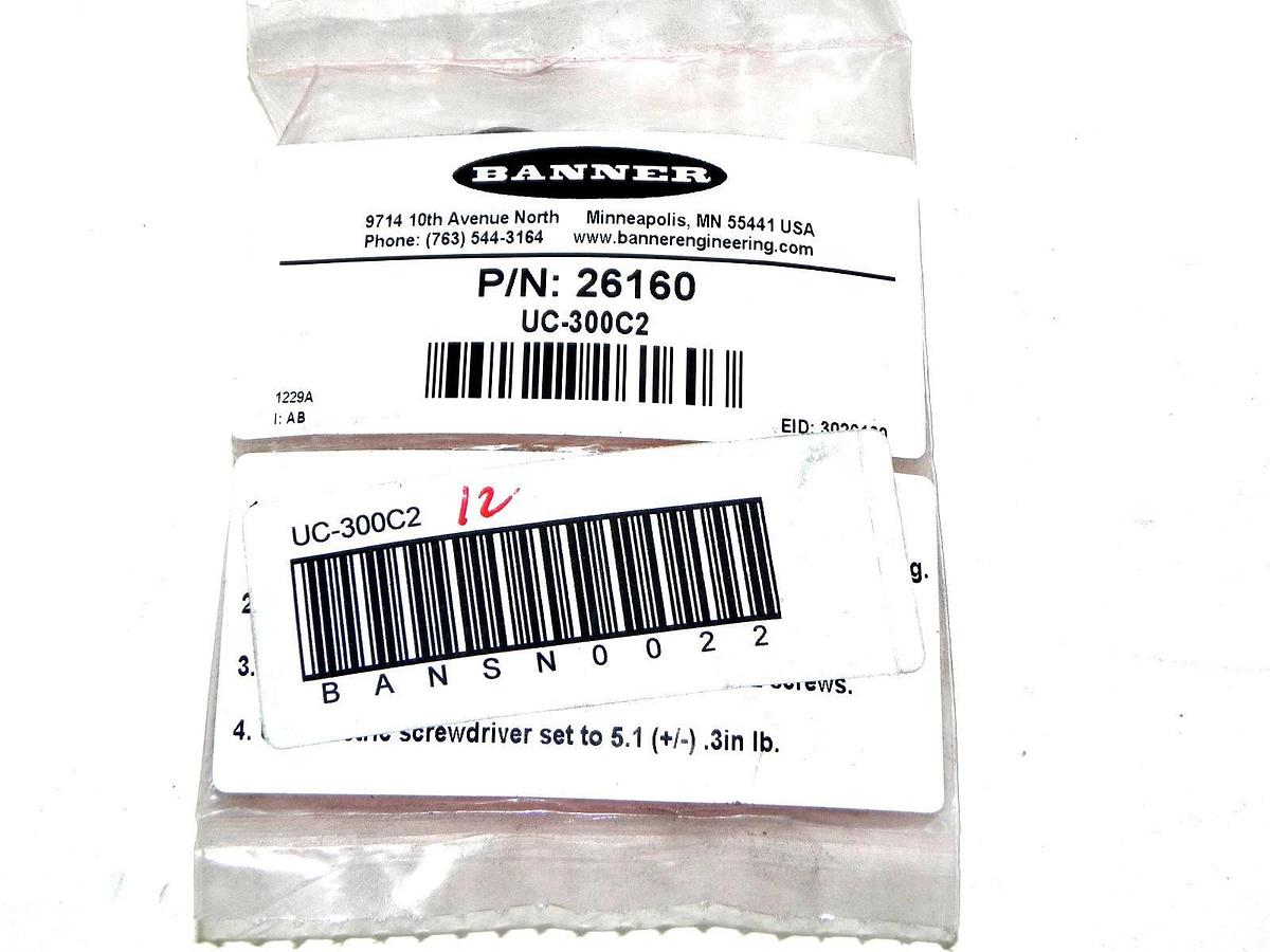 Used NIB BANNER UC-300C2 MINI-BEAM REPLACEMENT LENS UC300C2