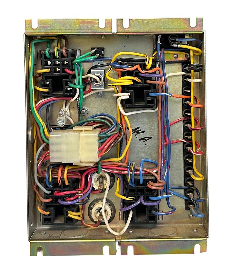 Used PROTECTION CONTROLS 6642-VBNR / 6642VBNR PROTECTOFIER FLAME MONITOR 117VAC USNP