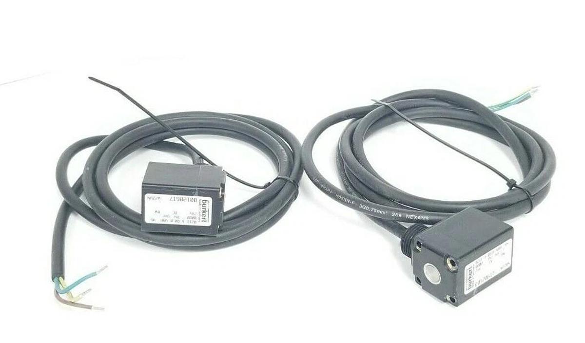 Used LOT OF 2 BURKERT 00120617 SOLENOID VALVE CONTROL HEADS 0211 A 00,0 NBR MS, 8W, 2