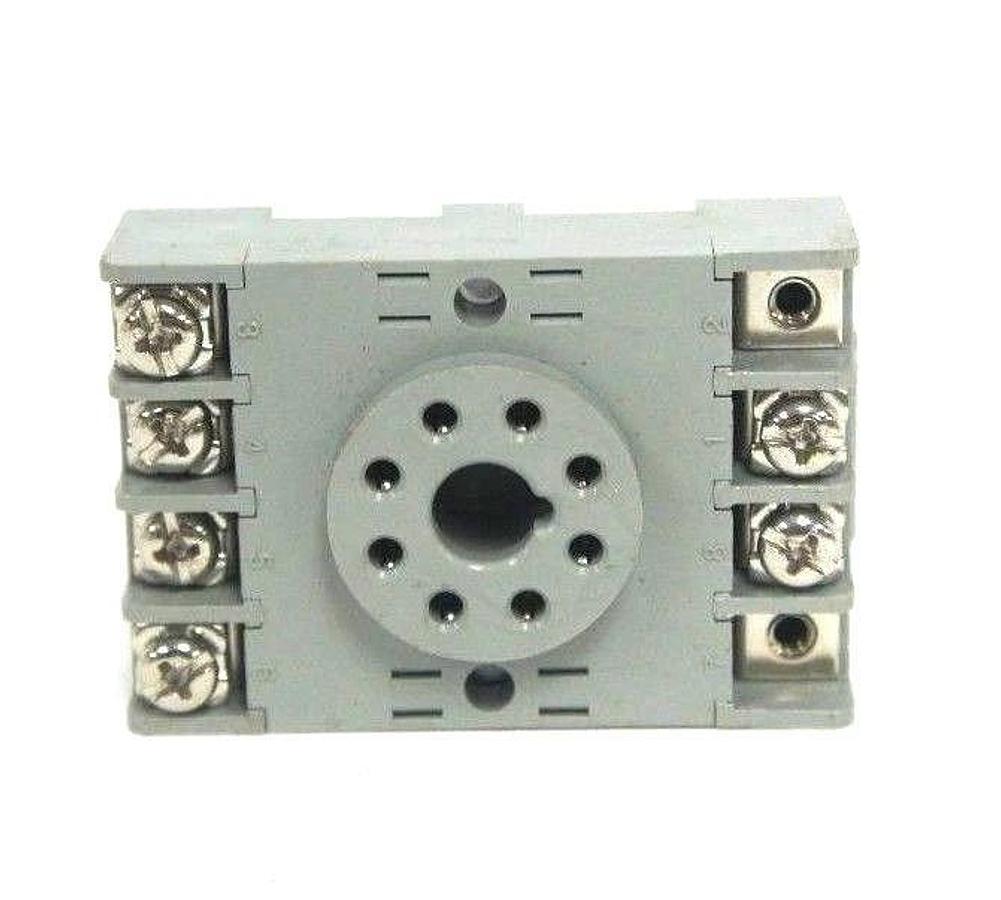 Used IDEC SR2P-06 RELAY SOCKET 10A, 300V, SR2P06