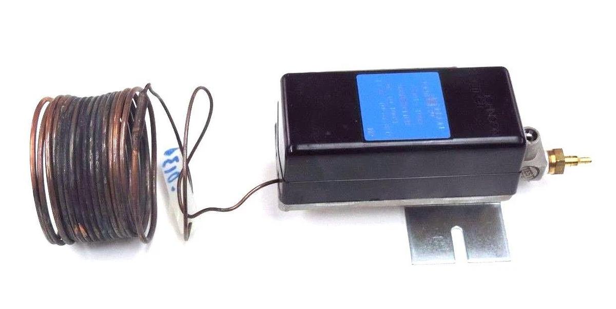 Used REPAIRED JOHNSON CONTROLS T-5210-1009 TEMP. TRANSMITTER 0/100 DEG. F., T52101009