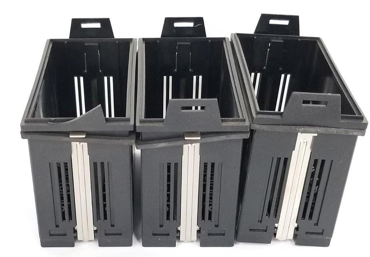 Used LOT OF 3 PROHEAT CD8100ZB TEMPERATURE CONTROLLER HOUSINGS 8000-660-01