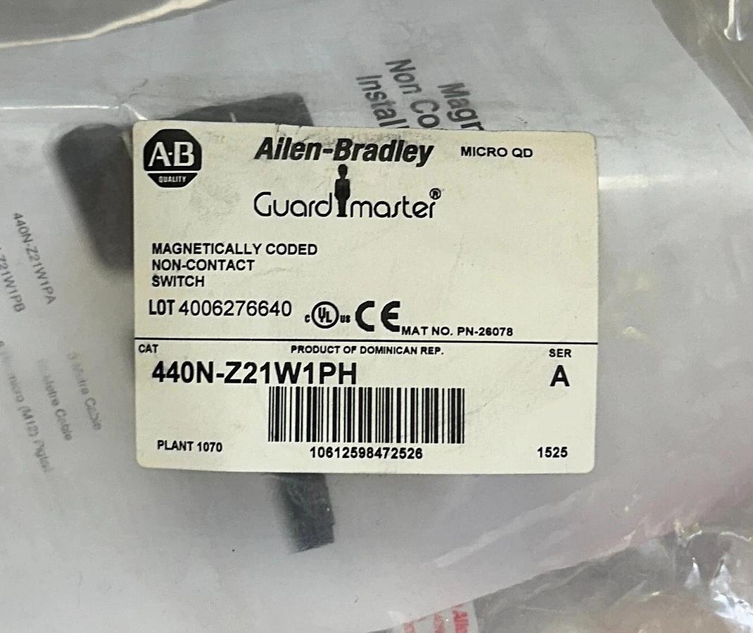 Used ALLEN BRADLEY 440N-Z21W1PH /A Guardmaster MAGNETICALLY CODED SWITCH MICRO NSFS