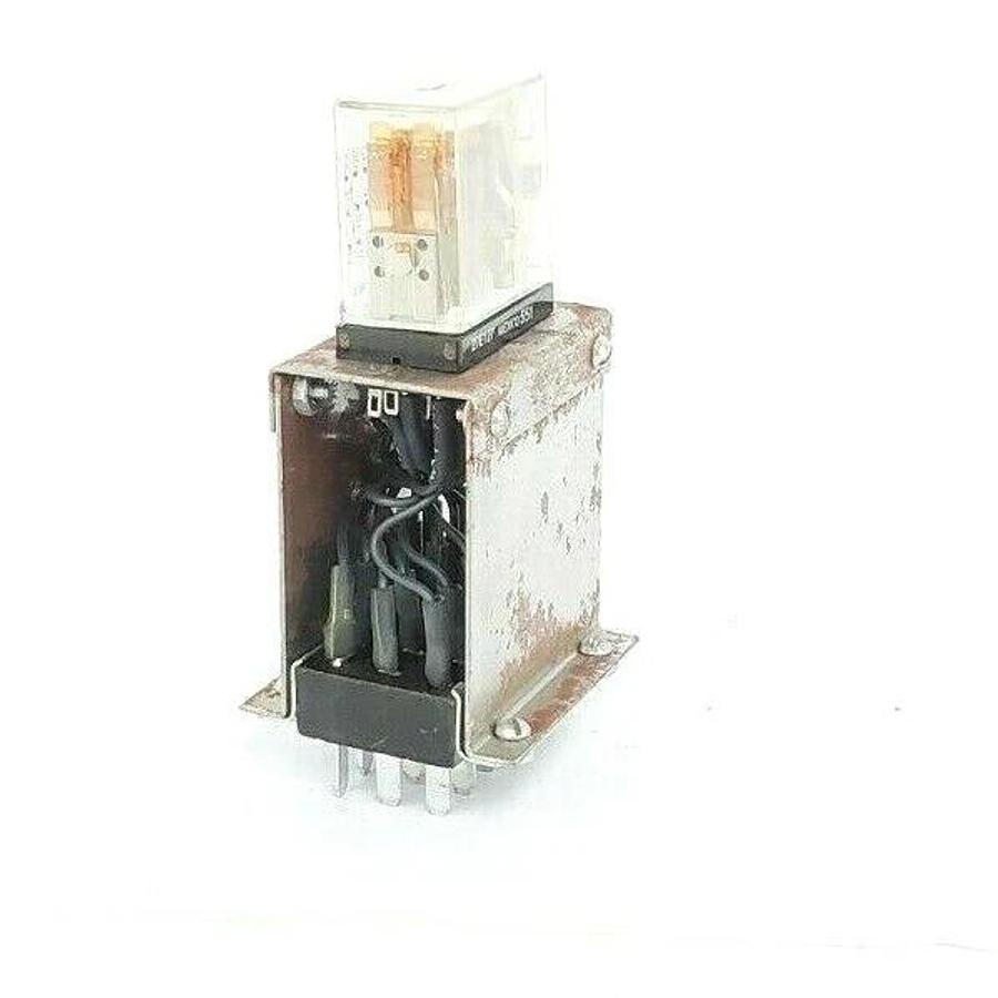 Used COPES VULCAN 298545 415125CM RELAY BASE W/ R10-E1-X6-115V RELAY & 27E127 SOCKET