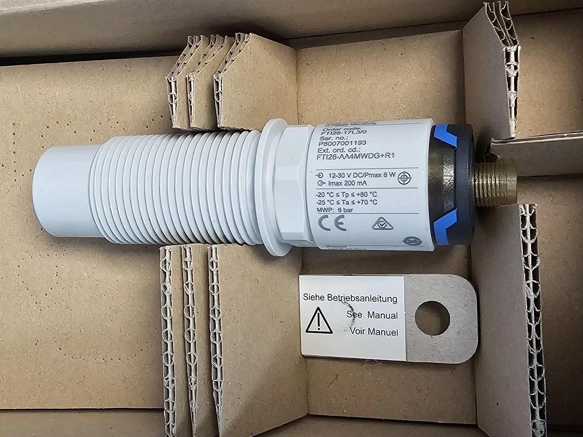 NIB ENDRESS + HAUSER NIVECTOR FTI26 POINT LEVEL SWITCH FTI26-17L3/0