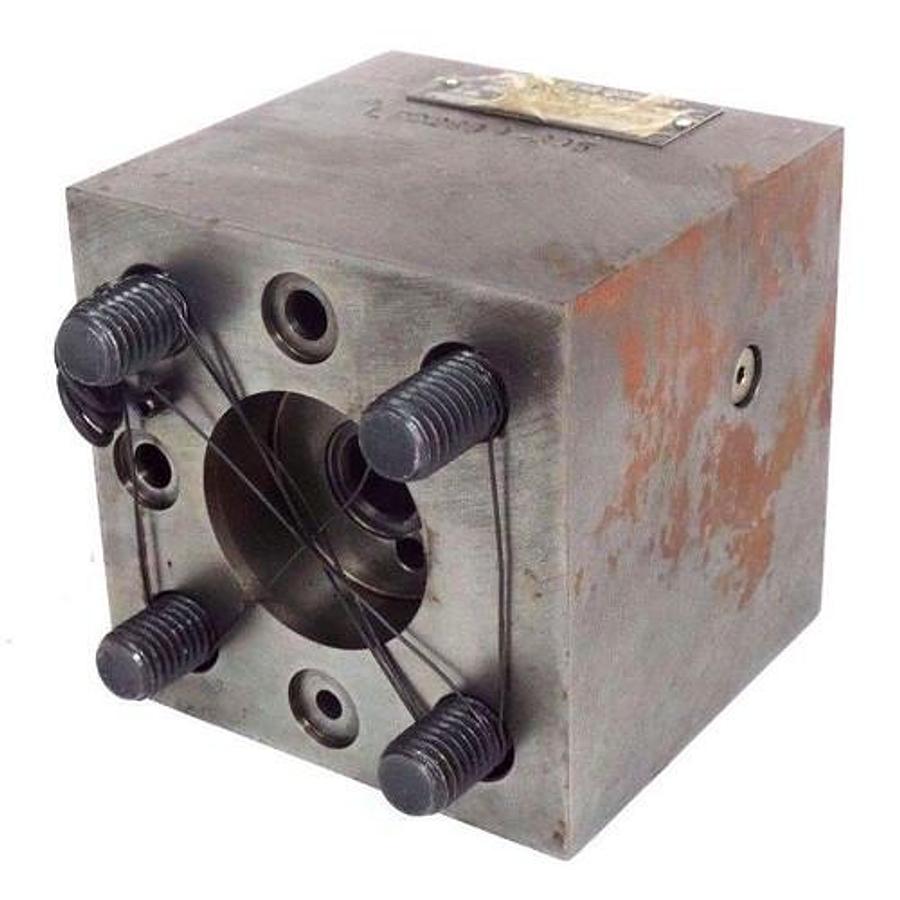 Used NEW OILGEAR COMPANY C09-13NNNN-VU-A1, L NO. L722809-305