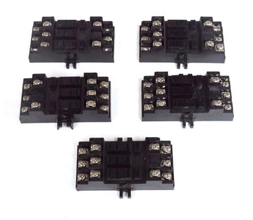 Used LOT OF 5 GOULD SL-711 RELAY SOCKETS 10A 300V SL711
