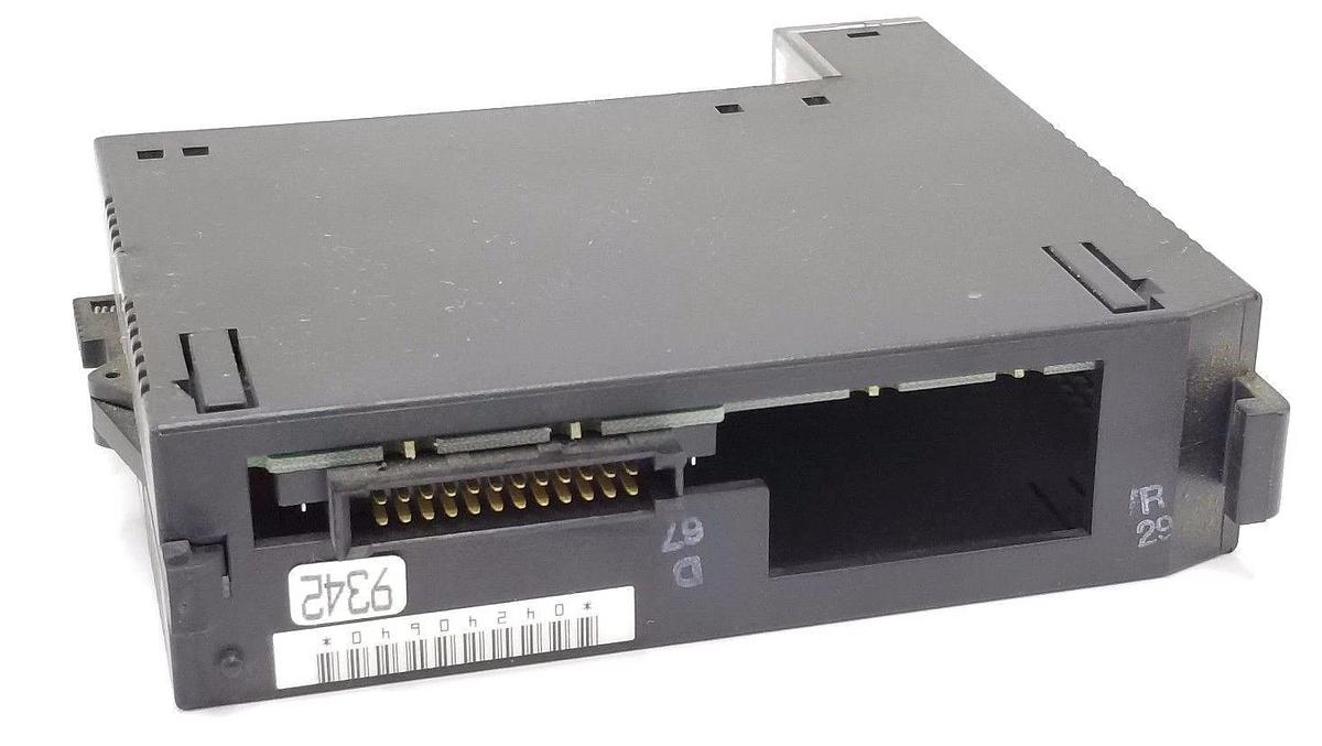 Used GE FANUC IC693MDL645B 16 PT INPUT MODULE 24VDC POS/NEG LOGIC W/O WIRING TERMINAL