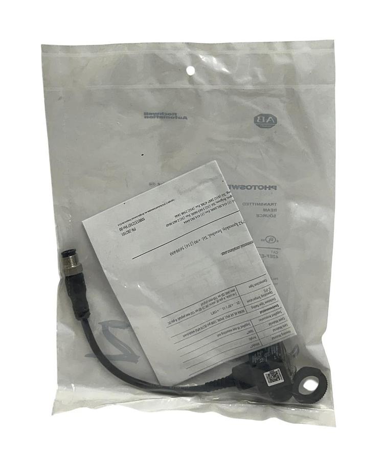 Used ALLEN BRADLEY 42EF-E2EZB-F4 /D PHOTOSWITCH RightSight BEAM SOURCE 10.8-30V NSFS