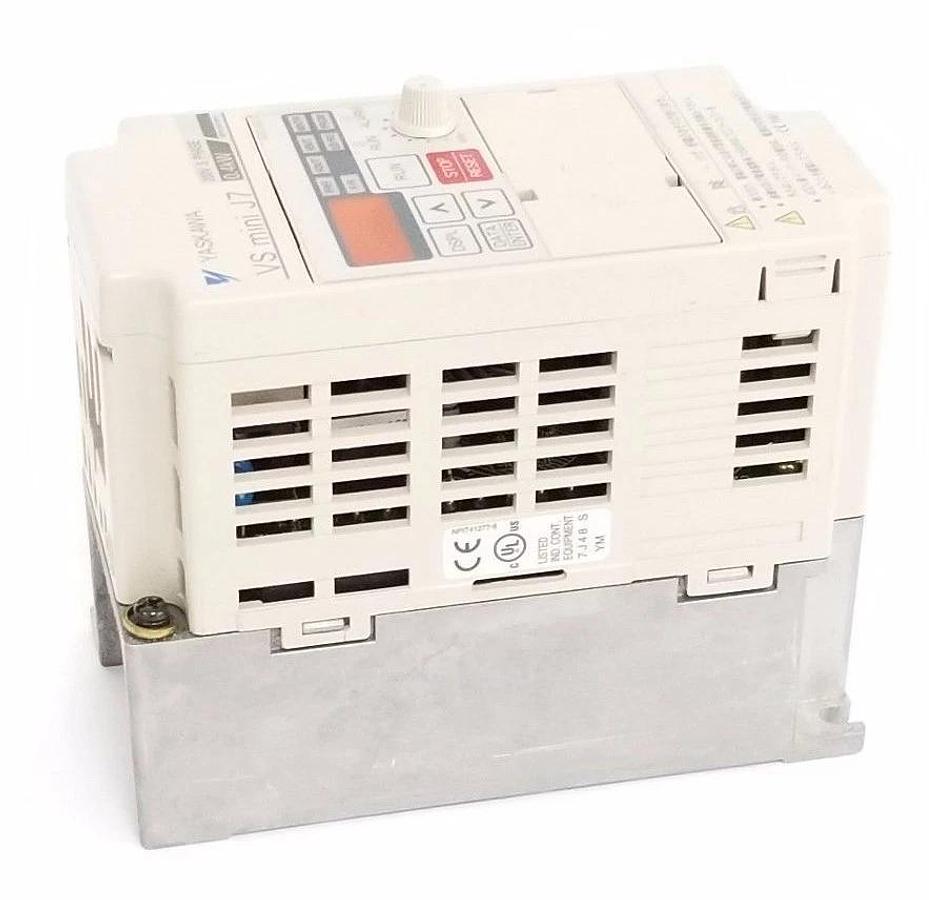 Used YASKAWA CIMR-J7AA20P4 VS MINI J7, 200V, 3-PHASE, 0.4KW, CIMRJ7AA20P4