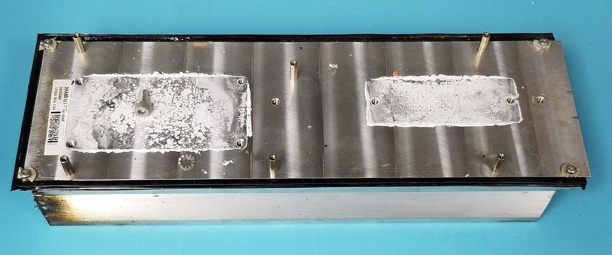 Used ABB HEAT SINK / BASE PLATE FOR 3HAB8101-18/09A SERVO DRIVE