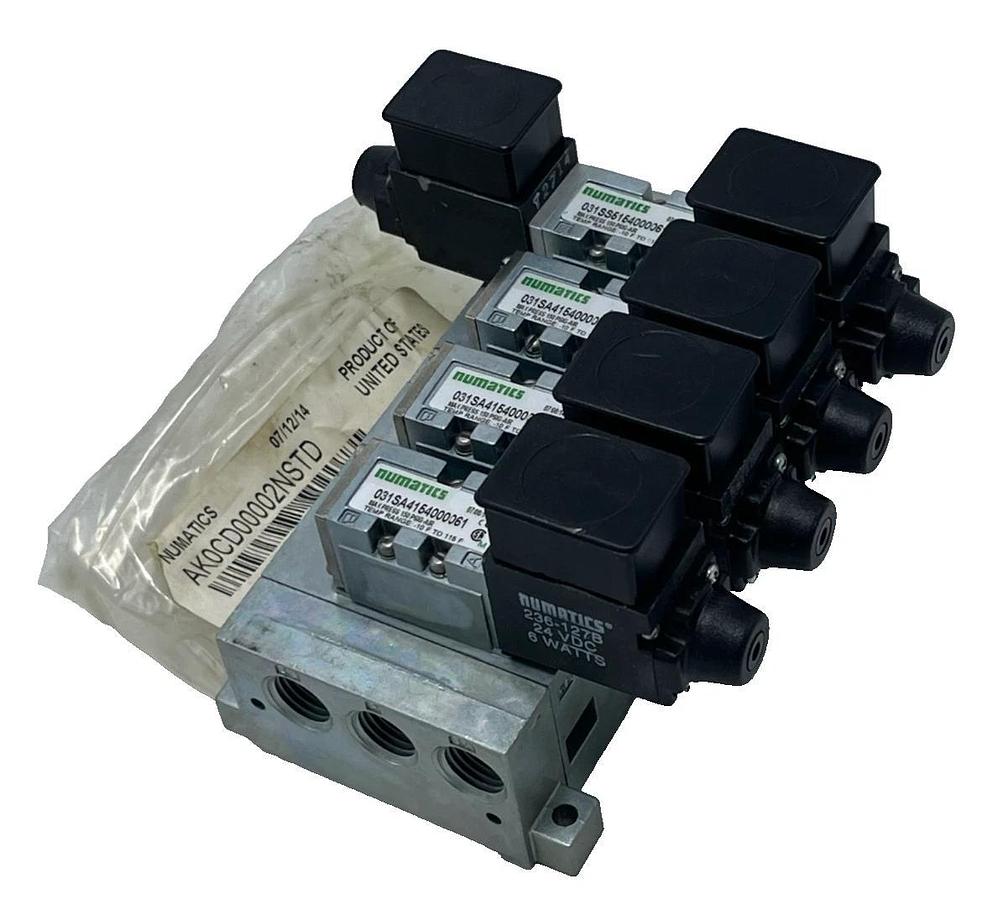 Numatics AK0CD00002NSTD Manifold Kit w/ (4) 031SS5154000061 MK3 Valves 24VDC