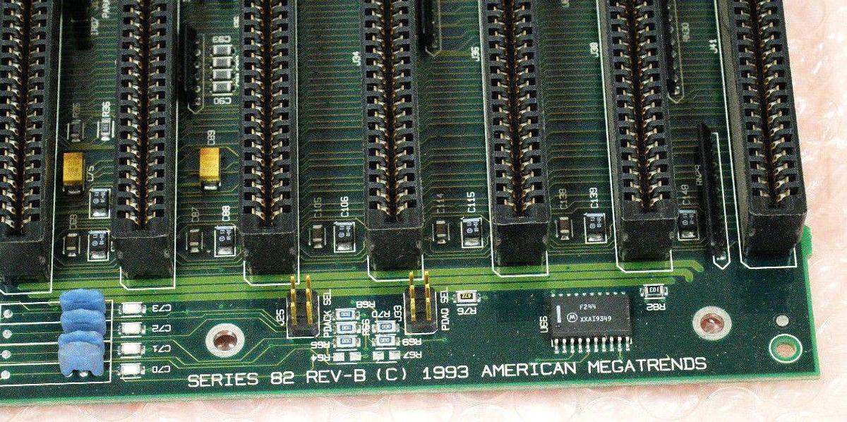 Used NEW AMERICAN MEGATRENDS MG9133QFP SUPER VOYAGER VLB II SERIES 82 REV-B EC081193