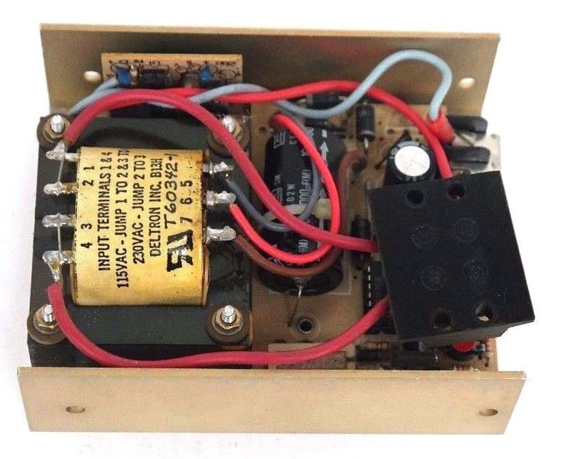 Used NIB RELIANCE ELECTRIC 704323-3V POWER SUPPLY 10155X, 5V 3A