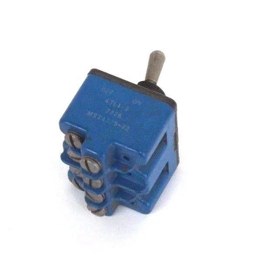 Used HONEYWELL MICROSWITCH 4TL1-2 TOGGLE SWITCH MS24525-22