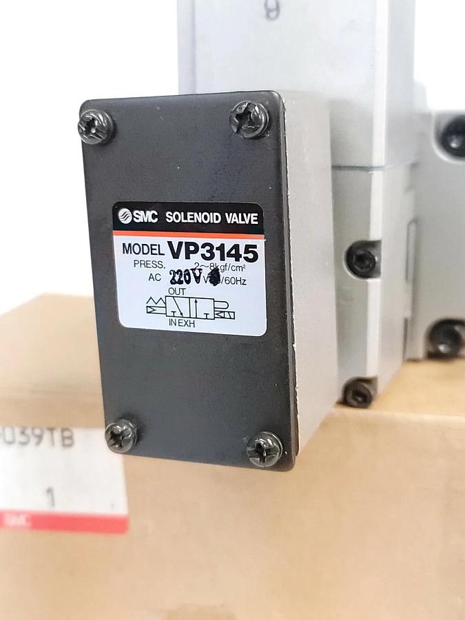 Used NIB SMC VP3145-039TB SOLENOID VALVE VP3145 AC 220V