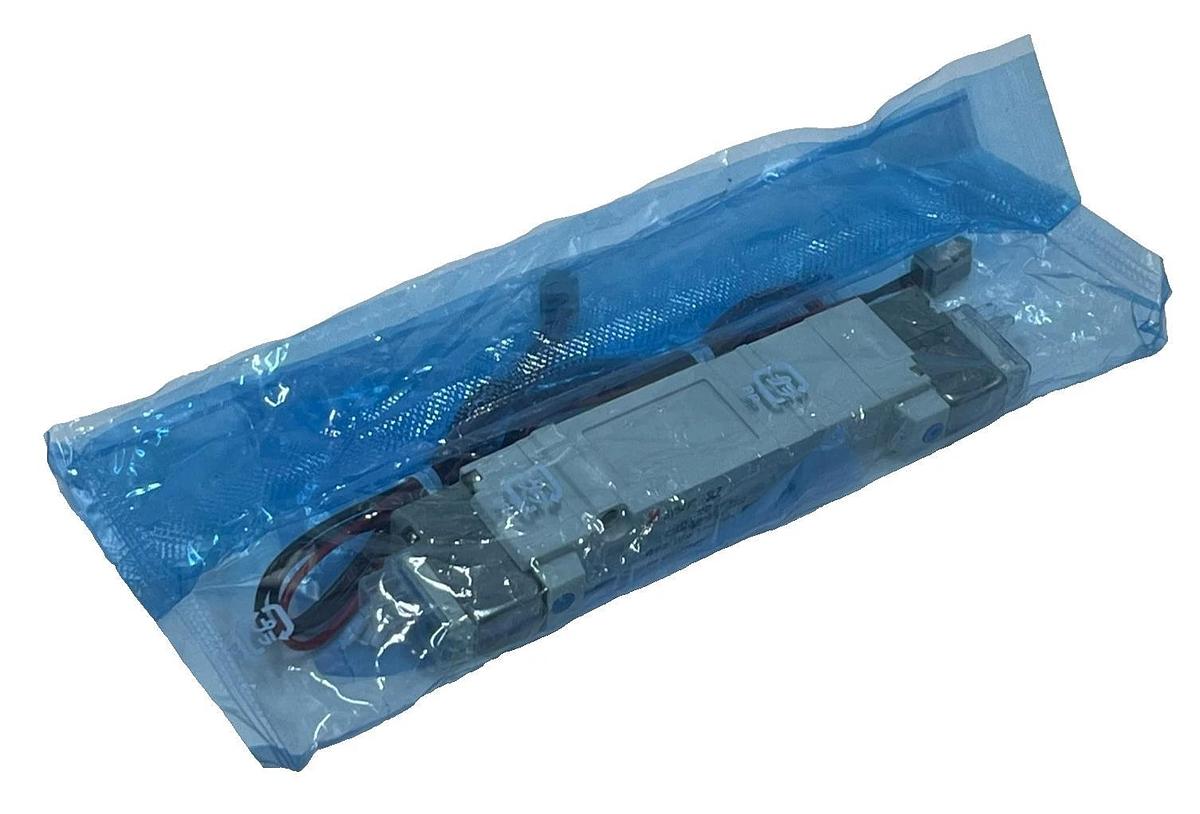 Used SMC SY5440-5LZ Pneumatic Solenoid Valve 5-Port 3-Position 24VDC Base Mount NSFS