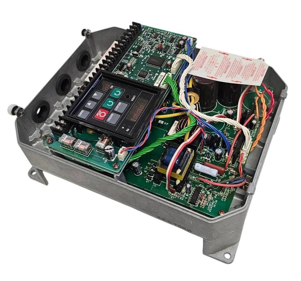 Used ALLEN BRADLEY 1333-AAB ADJUSTABLE FREQUENCY AC DRIVE 1333AAB SER. D