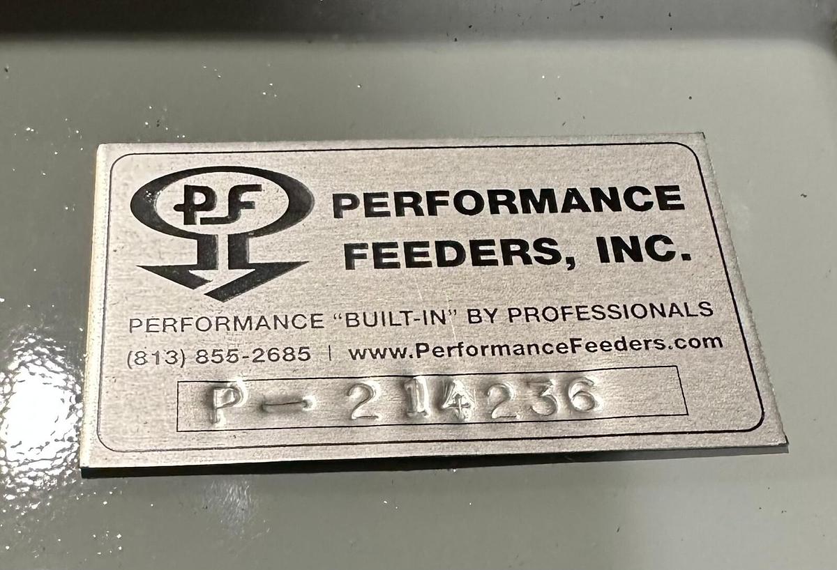 Used PERFORMANCE FEEDERS INC P-214236 / P214236 VIBRATORY FEEDER
