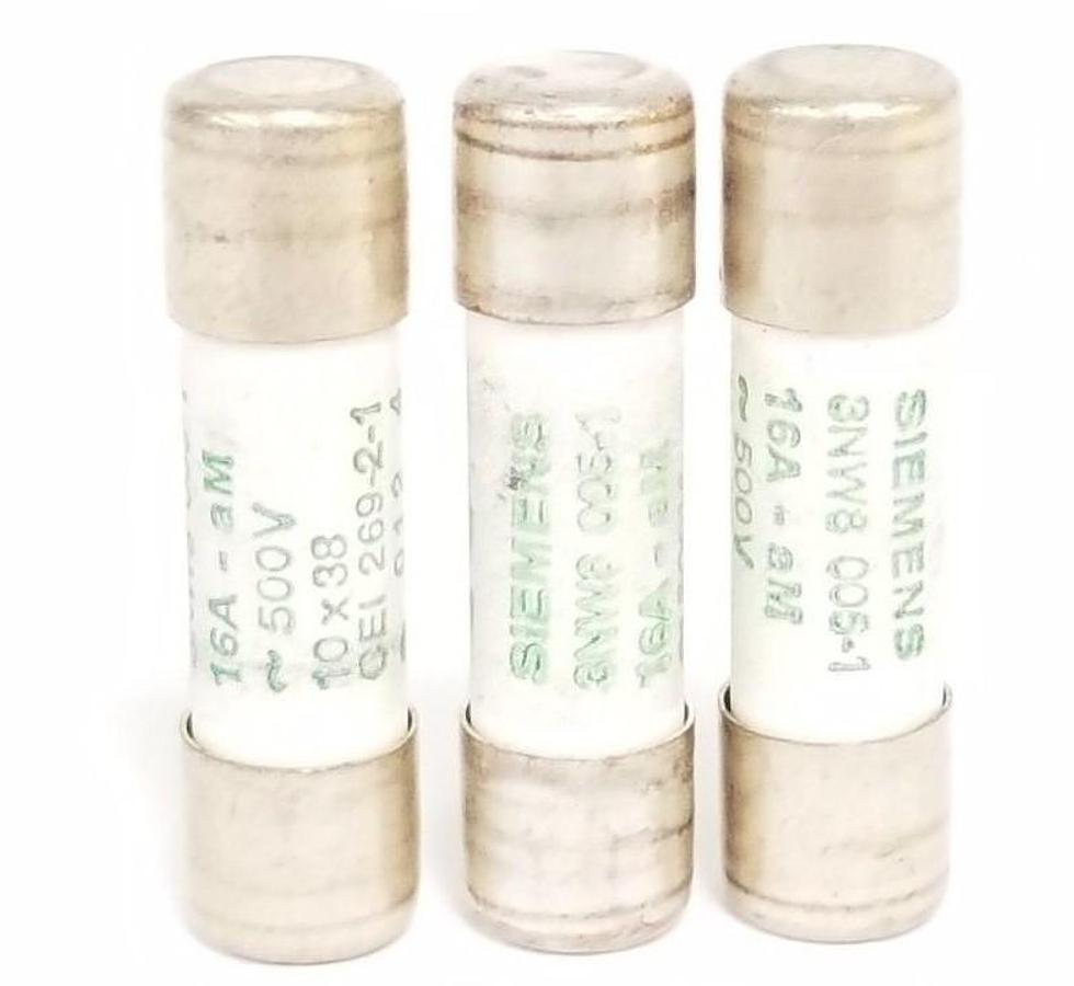 Used LOT OF 3 SIEMENS 3NW8005-1 FUSES 3NW80051