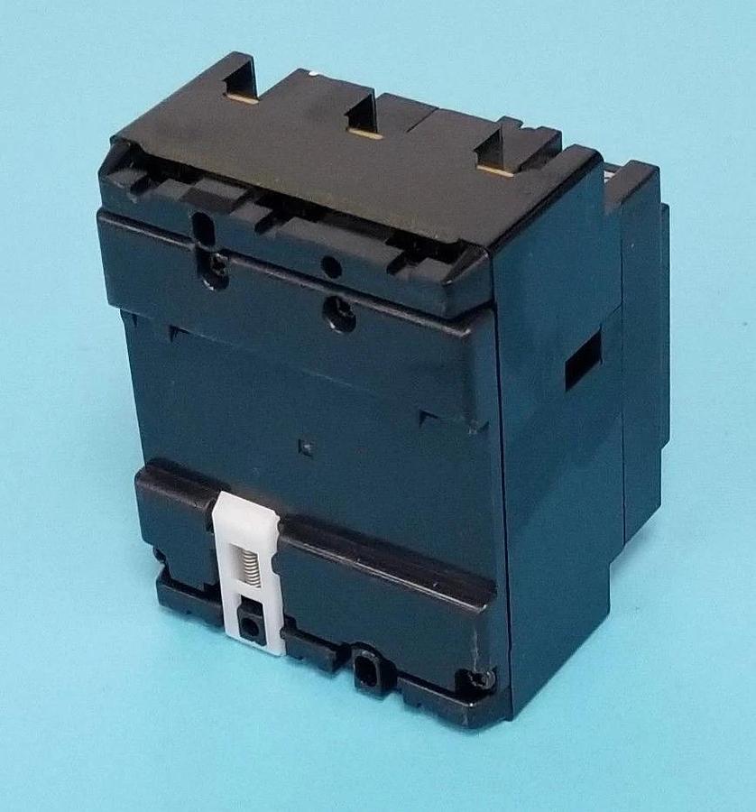 Used FUJI ELECTRIC EG53F 20AMP CIRCUIT BREAKER EG53F-20