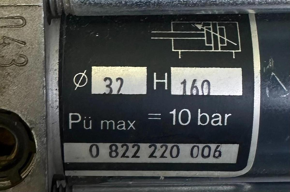 NEW BOSCH 0 822 220 006 / 0822220006 PNEUMATIC CYLINDER 0:32 H:160 10BAR