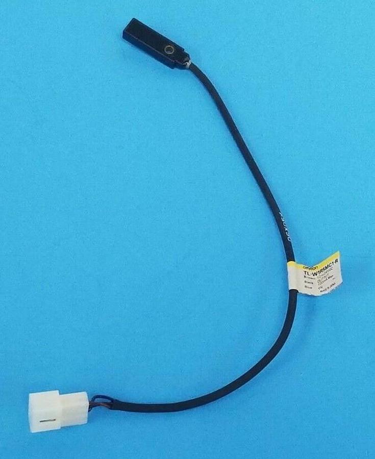 Used OMRON TL-W1R5MC1-R PROXIMITY SENSOR TLW1R5MC1R, 12 TO 24VDC, (MISSING SCREW)