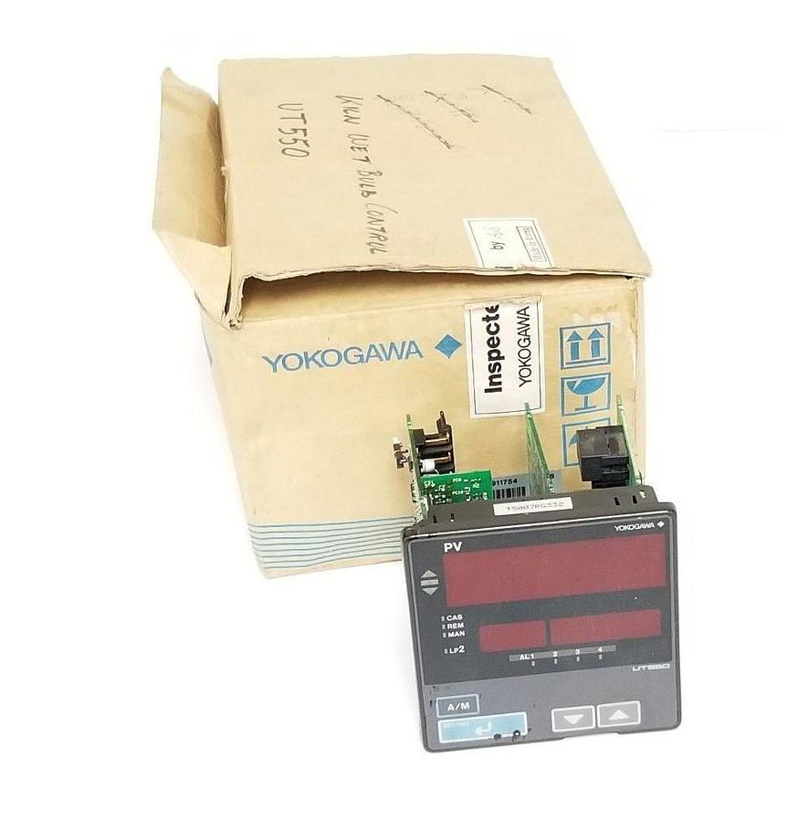 Used YOKOGAWA UT550 TEMPERATURE CONTROLLER UT550-24 T1D911754 438