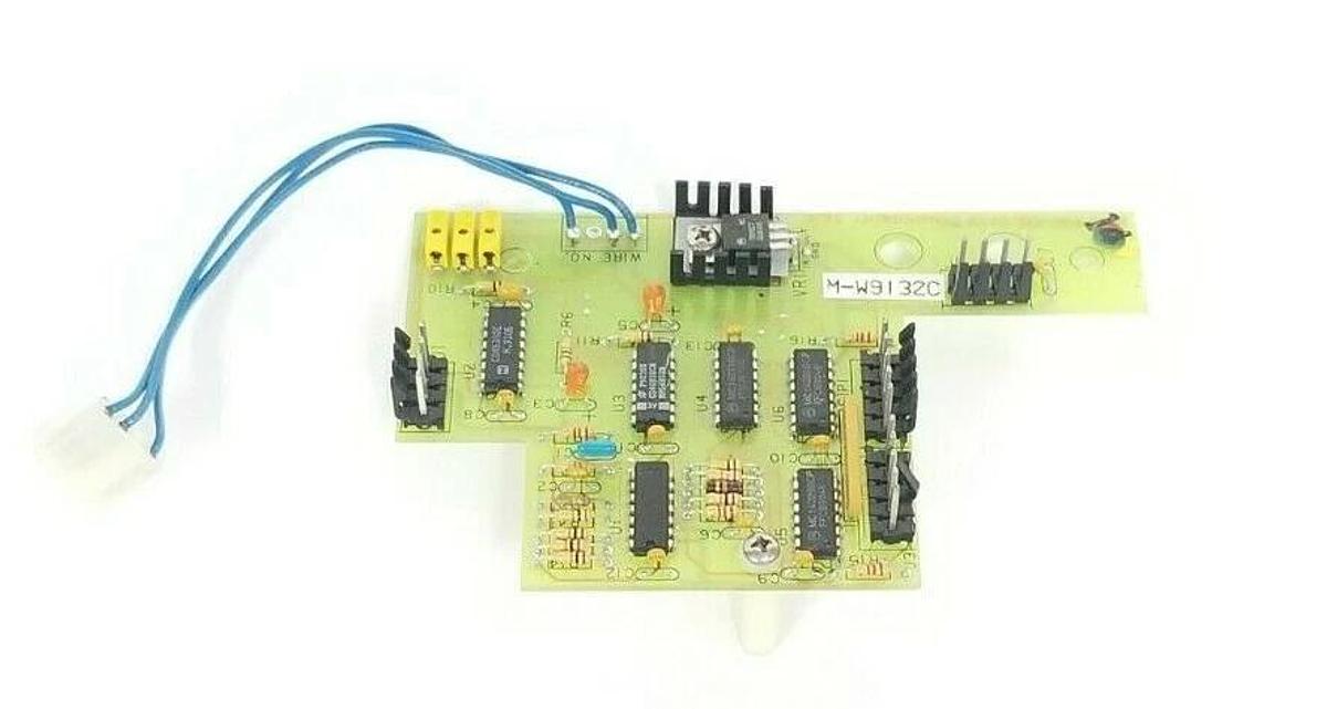 Used GENERIC 3312145 0670759 CONTROL BOARD M-W9132C MW9132C