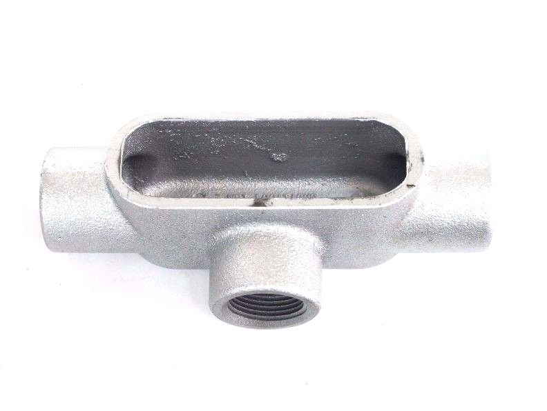 Used BOX OF 5 NEW STEEL ELECTRIC T37F7 1" THREADED CONDUIT BODIES FORM 7, TYPE T, T37