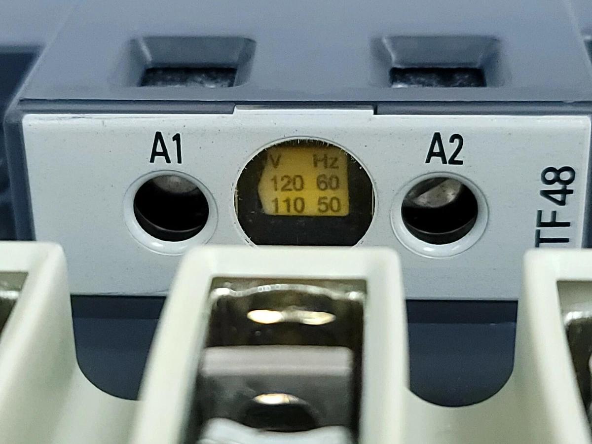 Used SIEMENS 3TF4810A-K6 CONTACTOR 3-POLE 110/120VAC 3TF48