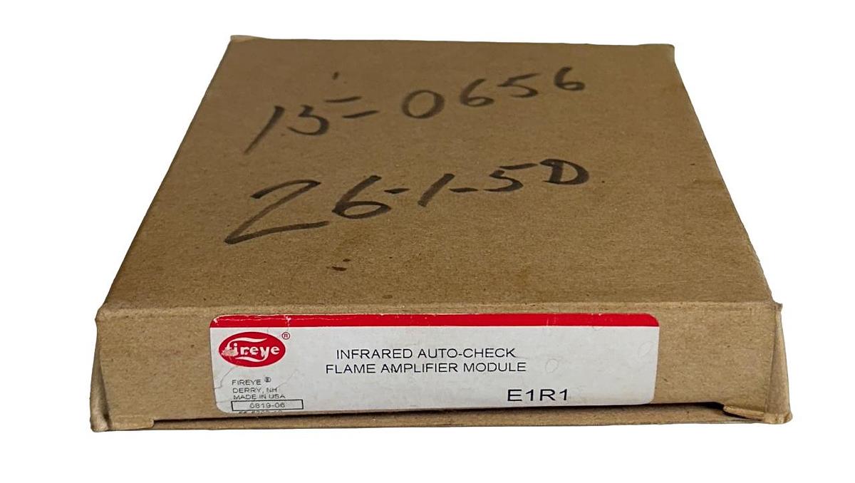 Used NEW UTC FIREYE E1R1 INFRARED AUTO-CHECK FLAME AMPLIFIER MODULE 12-15VDC OEM NSMP