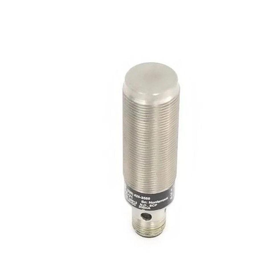 NEW PEPPERL+FUCHS NMB5-18GM65-E2-NFE-V1 PROXIMITY SENSOR NMB518GM65E2NFEV1