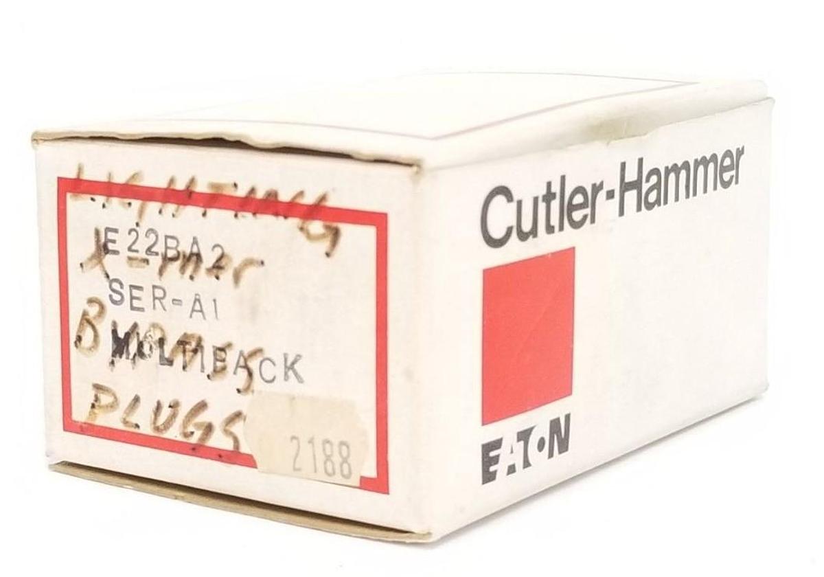 BOX OF 10 NEW EATON CUTLER-HAMMER E22BA2 SER. AI OPERATOR PLUGS SER. A1