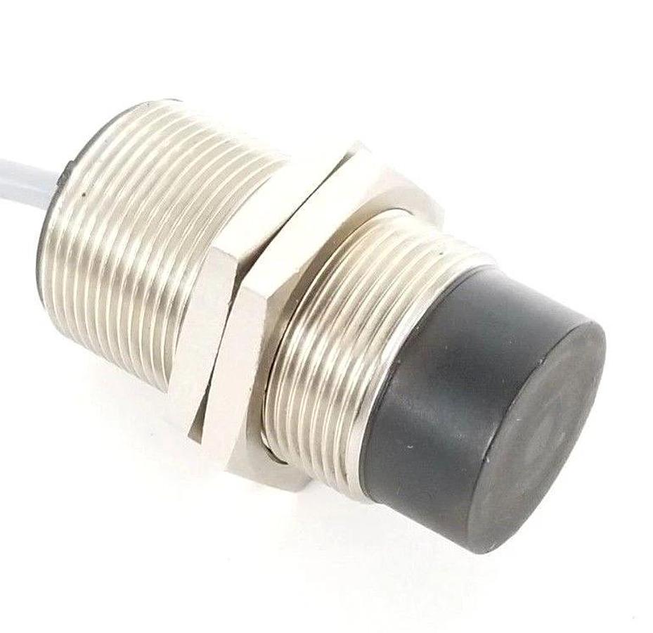 Used BALLUFF BES-516-217-E4-E-05 INDUCTIVE SENSOR 20-250VAC/DC 5-250mA Sn=15MM