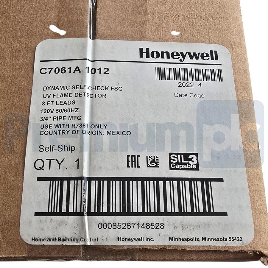 Used Honeywell C7061A1012 Dynamic Self-Check UV Flame Detector 3/4" SIL3 C7061 A 1012