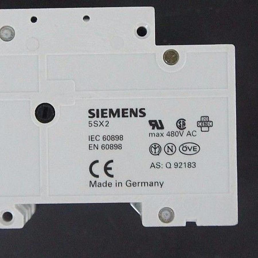 Used LOT OF 2 SIEMENS 5SX22-C10 CIRCUIT BREAKERS 480VAC MAX, 5SX22C10