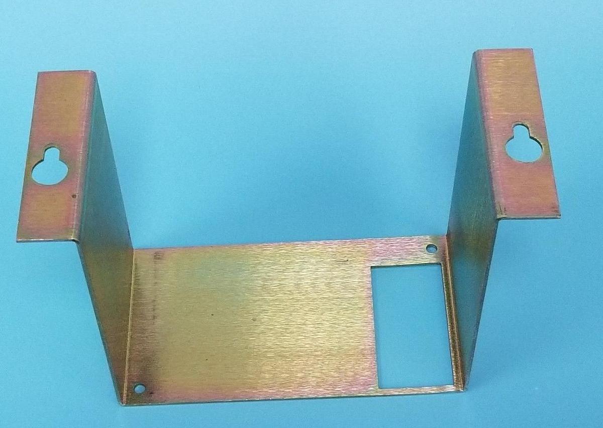 Used LOT OF 32 NEW WEATHERFORD PC00-39738-91 F7 AC7 KEYPAD MOUNTING BRACKETS 1606974