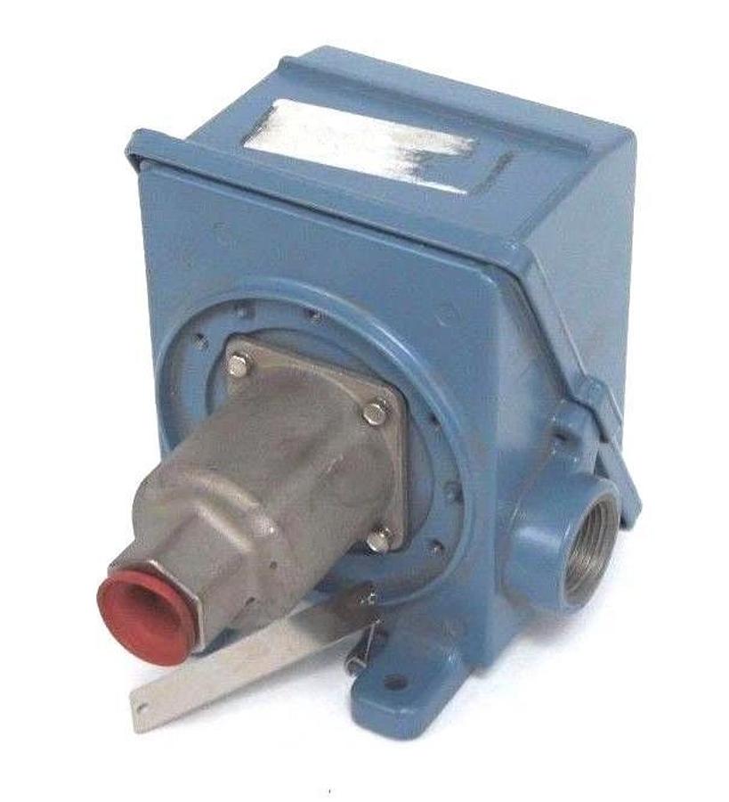NEW UNITED ELECTRIC J402-S126B PRESSURE CONTROL SWITCH, J402S126B